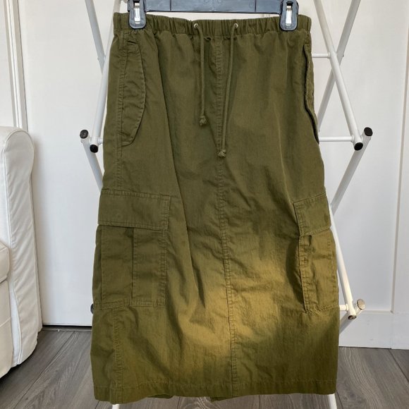Aritzia Cargo Skirt, Size Small, Green - Picture 1 of 4